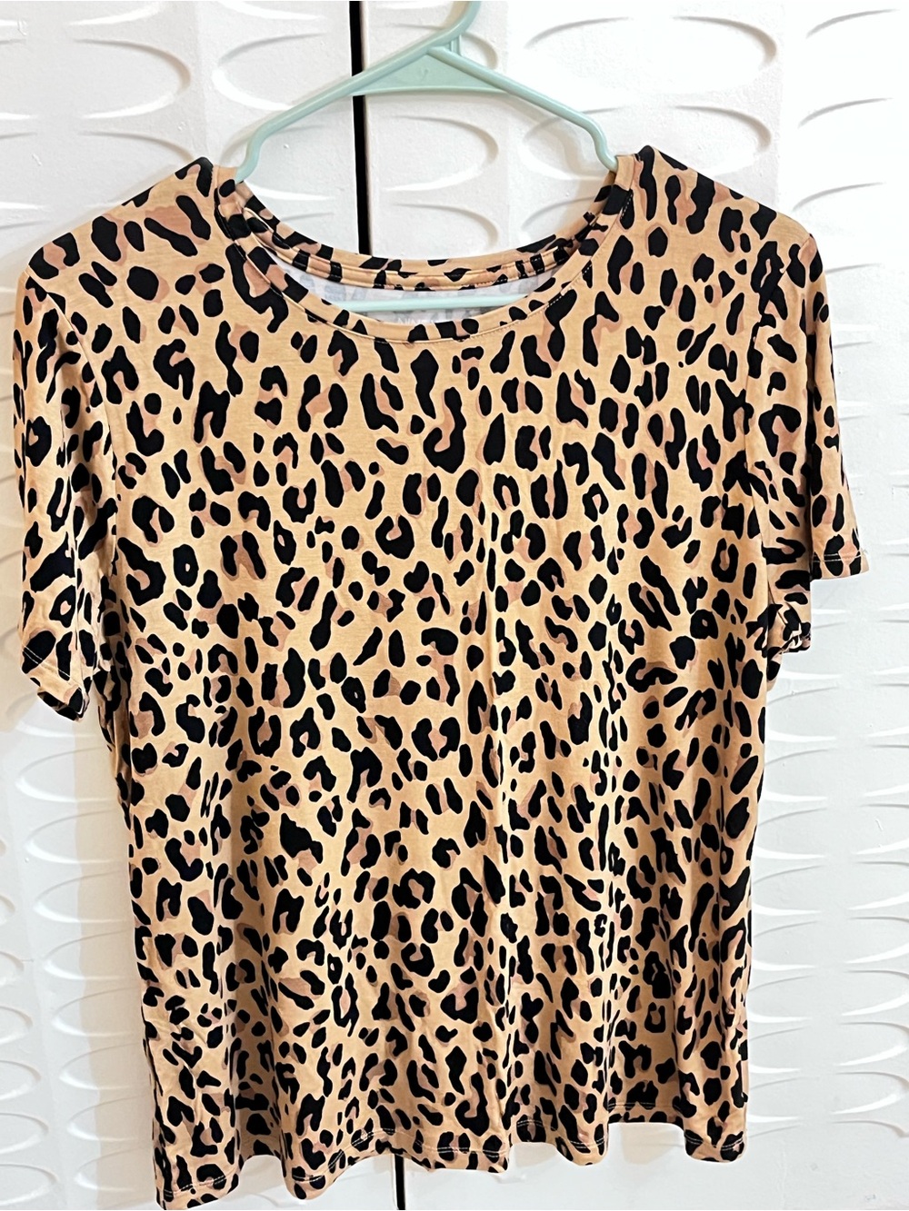 Nine West Soft Spun Women’s Large Leopard Print Relaxed T-Shirt